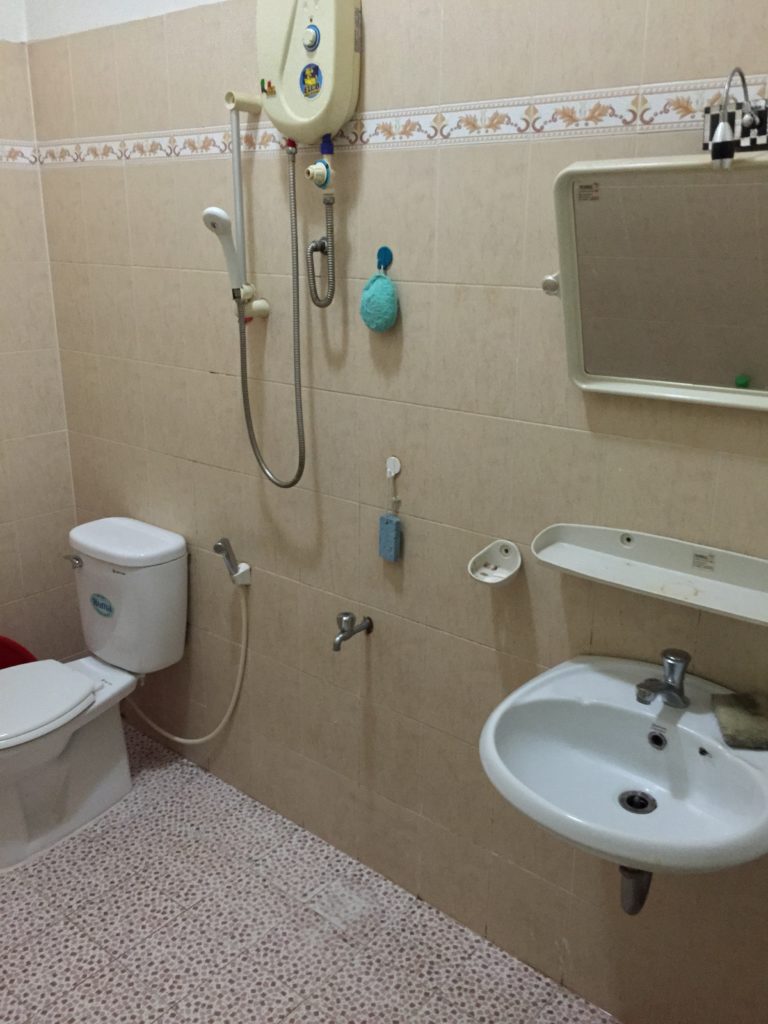 Vietnamese Bathroom